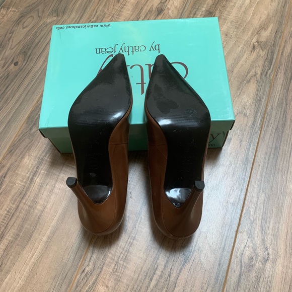 Brown Cathy Jean Pumps - Picture 3 of 7